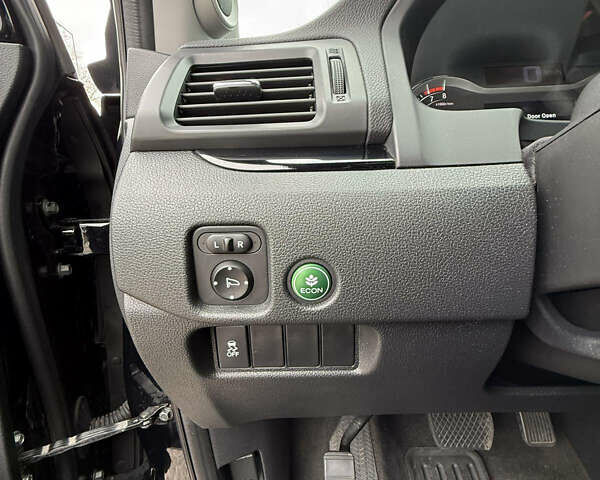 Черный Хонда Пилот, объемом двигателя 3.47 л и пробегом 162 тыс. км за 22000 $, фото 16 на Automoto.ua