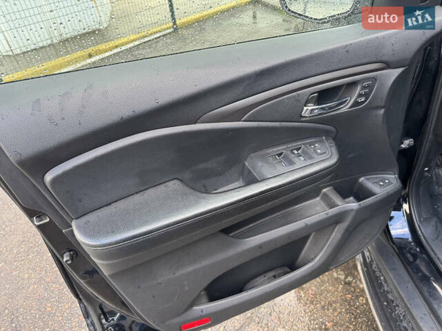 Чорний Хонда Пілот, об'ємом двигуна 3.47 л та пробігом 114 тис. км за 21990 $, фото 18 на Automoto.ua