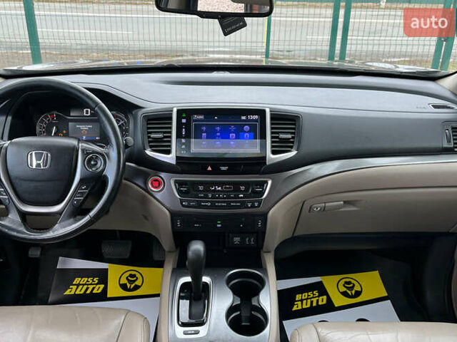 Красный Хонда Пилот, объемом двигателя 3.47 л и пробегом 246 тыс. км за 17300 $, фото 10 на Automoto.ua