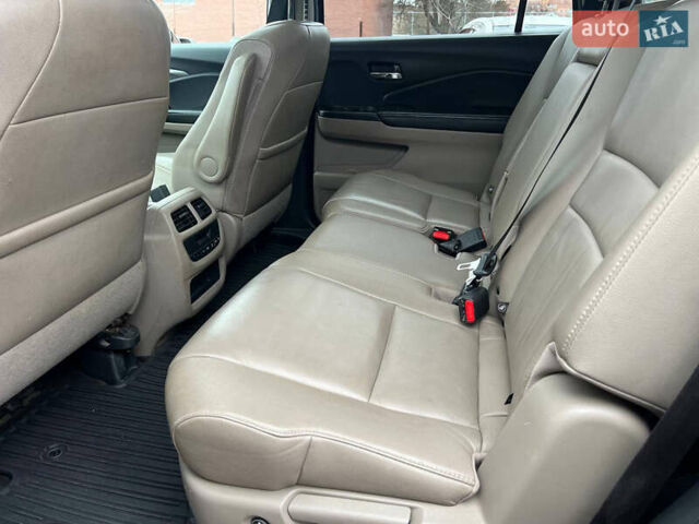 Красный Хонда Пилот, объемом двигателя 3.47 л и пробегом 179 тыс. км за 19999 $, фото 14 на Automoto.ua