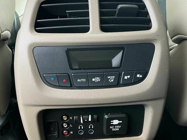 Красный Хонда Пилот, объемом двигателя 3.5 л и пробегом 246 тыс. км за 17300 $, фото 20 на Automoto.ua