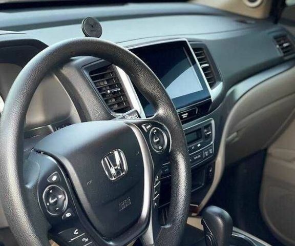 Красный Хонда Пилот, объемом двигателя 0 л и пробегом 180 тыс. км за 23400 $, фото 7 на Automoto.ua