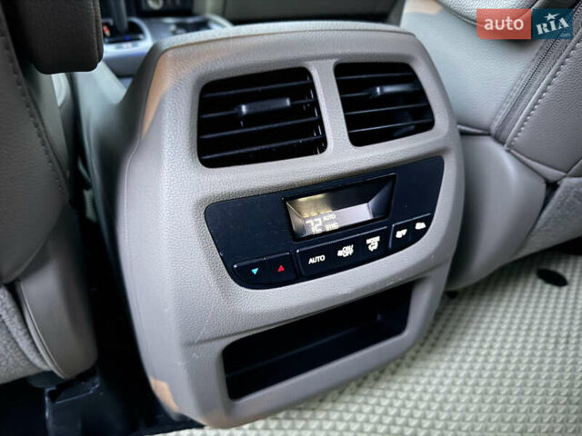 Красный Хонда Пилот, объемом двигателя 3.47 л и пробегом 138 тыс. км за 18899 $, фото 14 на Automoto.ua