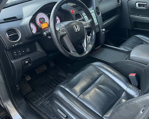 Хонда Пилот 2008 в Вишневом на Automoto.ua Серый Хонда Пилот, объемом двигателя 3.5 л и пробегом 183 тыс. км за 10800 $, фото 9 на Automoto.ua