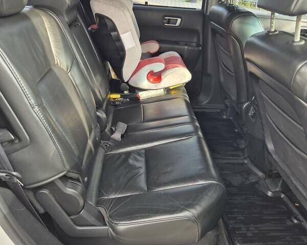 Серый Хонда Пилот, объемом двигателя 3.5 л и пробегом 231 тыс. км за 10000 $, фото 5 на Automoto.ua