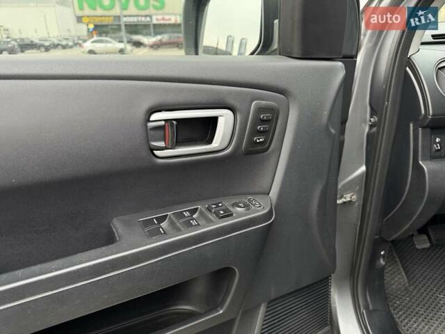 Серый Хонда Пилот, объемом двигателя 3.47 л и пробегом 258 тыс. км за 9900 $, фото 14 на Automoto.ua