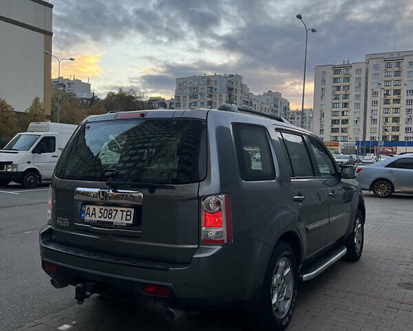Хонда Пилот 2008 в Вишневом на Automoto.ua Серый Хонда Пилот, объемом двигателя 3.5 л и пробегом 183 тыс. км за 10800 $, фото 4 на Automoto.ua