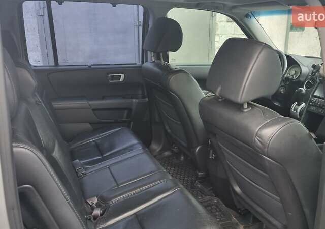 Серый Хонда Пилот, объемом двигателя 3.5 л и пробегом 250 тыс. км за 12000 $, фото 14 на Automoto.ua