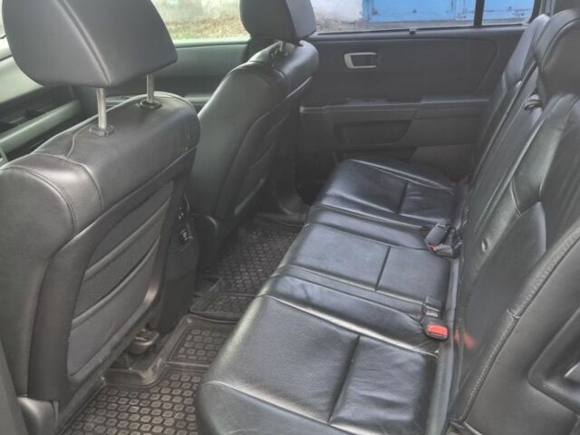 Серый Хонда Пилот, объемом двигателя 3.5 л и пробегом 250 тыс. км за 12000 $, фото 12 на Automoto.ua