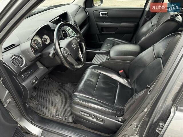 Серый Хонда Пилот, объемом двигателя 3.47 л и пробегом 258 тыс. км за 9900 $, фото 16 на Automoto.ua