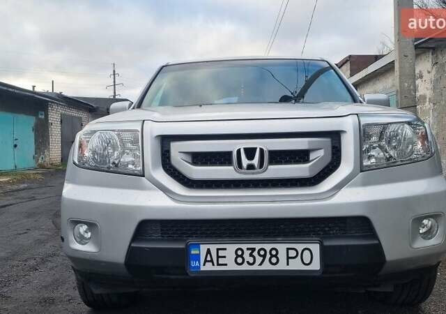 Серый Хонда Пилот, объемом двигателя 3.5 л и пробегом 250 тыс. км за 12000 $, фото 1 на Automoto.ua
