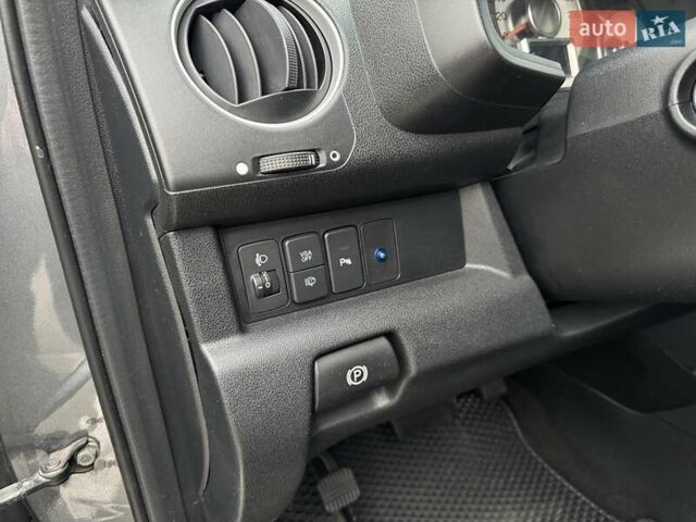 Серый Хонда Пилот, объемом двигателя 3.47 л и пробегом 258 тыс. км за 9900 $, фото 15 на Automoto.ua