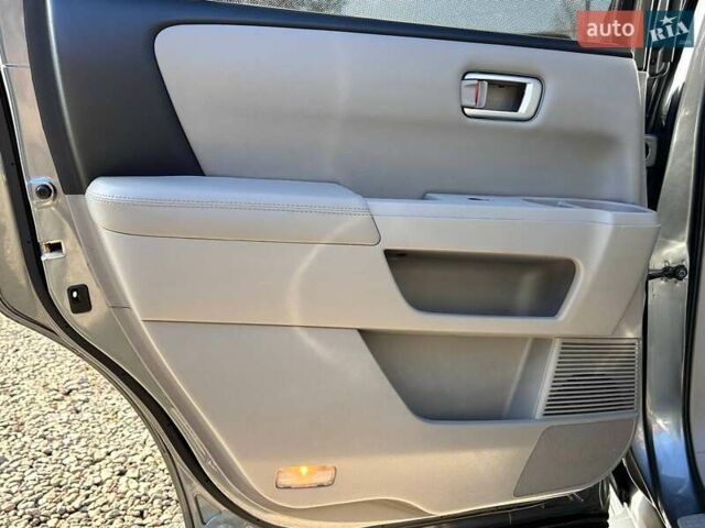 Сірий Хонда Пілот, об'ємом двигуна 3.5 л та пробігом 250 тис. км за 11800 $, фото 26 на Automoto.ua