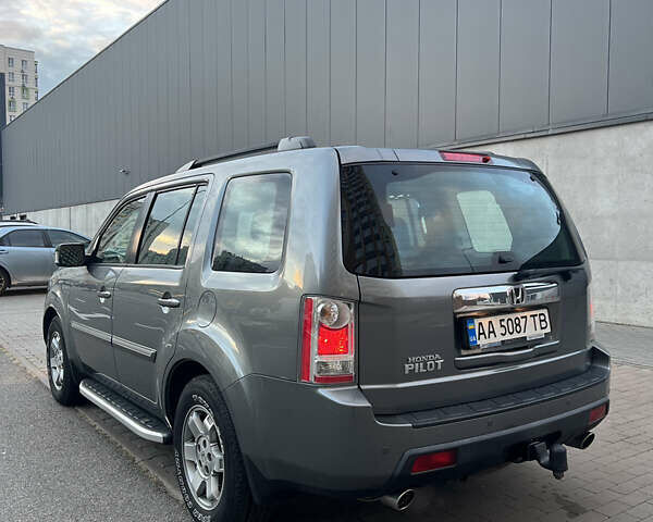 Хонда Пилот 2008 в Вишневом на Automoto.ua Серый Хонда Пилот, объемом двигателя 3.5 л и пробегом 183 тыс. км за 10800 $, фото 6 на Automoto.ua