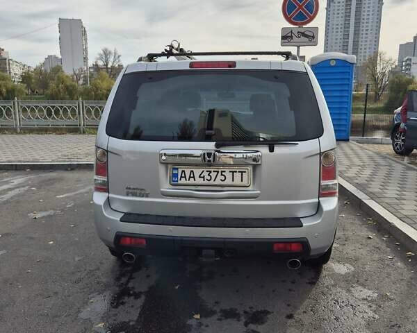Серый Хонда Пилот, объемом двигателя 3.5 л и пробегом 231 тыс. км за 10000 $, фото 2 на Automoto.ua