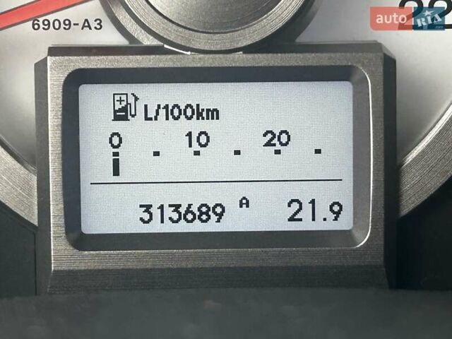 Серый Хонда Пилот, объемом двигателя 3.47 л и пробегом 313 тыс. км за 13000 $, фото 2 на Automoto.ua