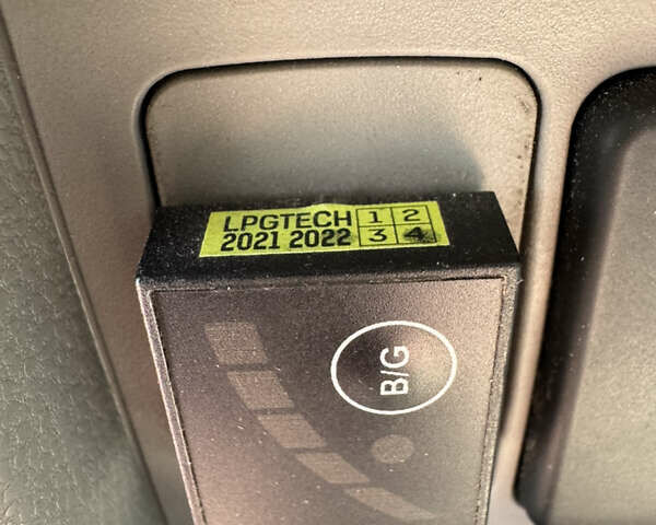 Сірий Хонда Пілот, об'ємом двигуна 3.47 л та пробігом 309 тис. км за 10500 $, фото 20 на Automoto.ua