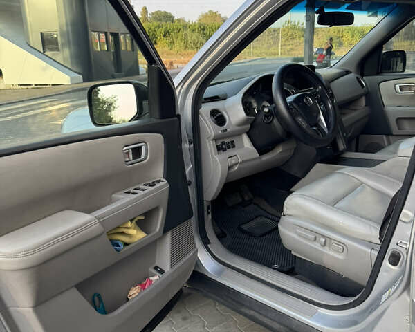 Сірий Хонда Пілот, об'ємом двигуна 3.47 л та пробігом 309 тис. км за 10500 $, фото 8 на Automoto.ua