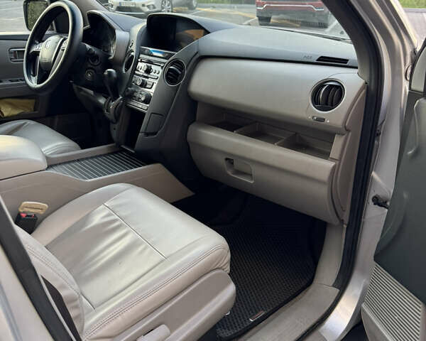 Сірий Хонда Пілот, об'ємом двигуна 3.47 л та пробігом 309 тис. км за 10500 $, фото 15 на Automoto.ua