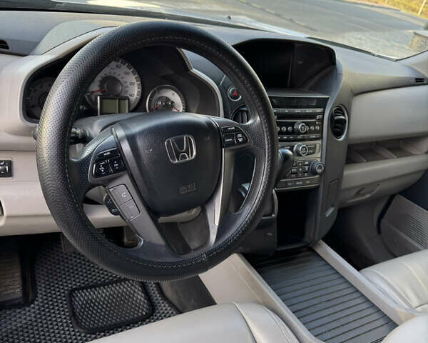 Сірий Хонда Пілот, об'ємом двигуна 3.47 л та пробігом 309 тис. км за 10500 $, фото 9 на Automoto.ua