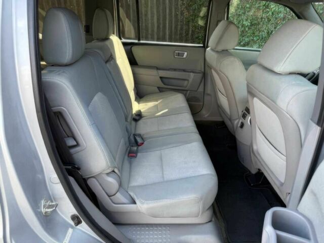 Сірий Хонда Пілот, об'ємом двигуна 3.5 л та пробігом 73 тис. км за 2600 $, фото 8 на Automoto.ua