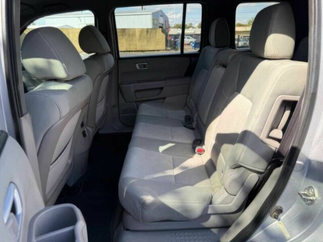 Сірий Хонда Пілот, об'ємом двигуна 3.5 л та пробігом 73 тис. км за 2600 $, фото 9 на Automoto.ua