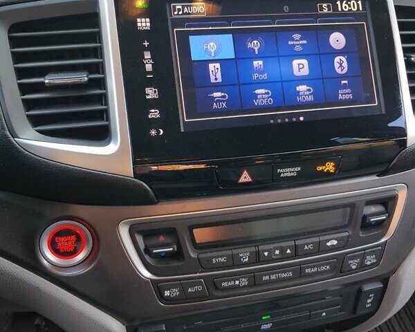 Серый Хонда Пилот, объемом двигателя 3.47 л и пробегом 90 тыс. км за 19300 $, фото 3 на Automoto.ua