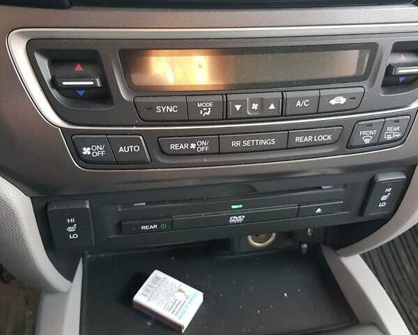 Серый Хонда Пилот, объемом двигателя 3.47 л и пробегом 90 тыс. км за 19300 $, фото 2 на Automoto.ua