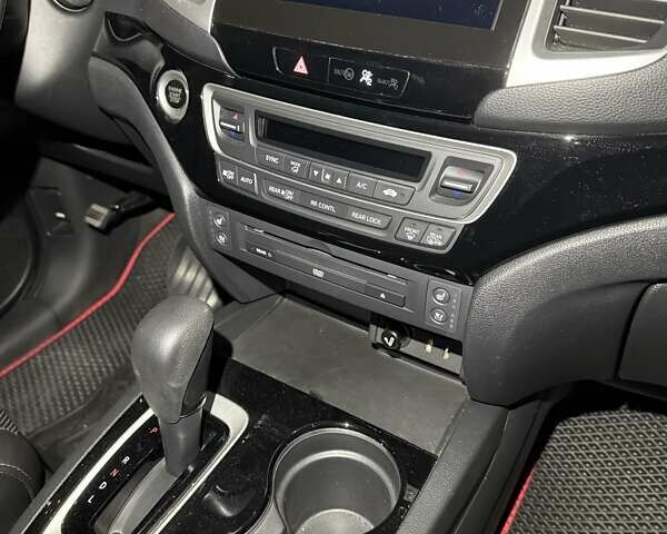 Серый Хонда Пилот, объемом двигателя 3 л и пробегом 125 тыс. км за 23000 $, фото 18 на Automoto.ua