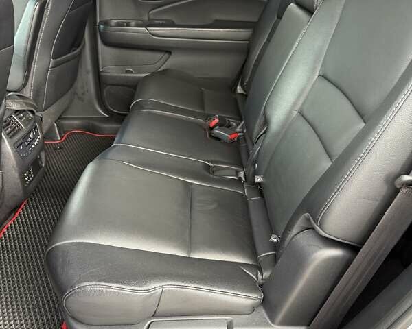 Серый Хонда Пилот, объемом двигателя 3 л и пробегом 125 тыс. км за 23500 $, фото 28 на Automoto.ua