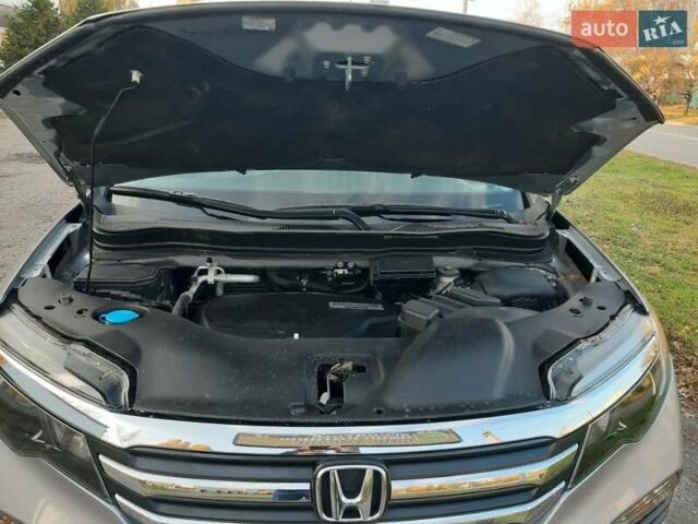 Серый Хонда Пилот, объемом двигателя 3.5 л и пробегом 86 тыс. км за 25300 $, фото 10 на Automoto.ua
