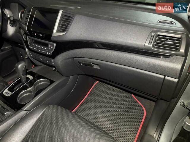 Серый Хонда Пилот, объемом двигателя 3 л и пробегом 125 тыс. км за 23000 $, фото 16 на Automoto.ua