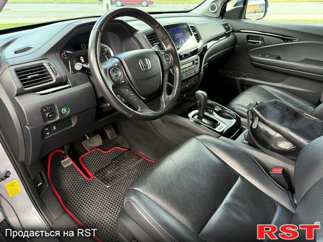 Серый Хонда Пилот, объемом двигателя 3 л и пробегом 125 тыс. км за 22800 $, фото 3 на Automoto.ua
