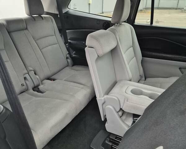 Хонда Пилот 2018 в Киеве на Automoto.ua Серый Хонда Пилот, объемом двигателя 3.47 л и пробегом 86 тыс. км за 21500 $, фото 20 на Automoto.ua