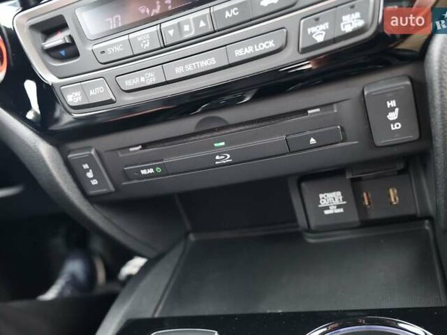 Серый Хонда Пилот, объемом двигателя 3.47 л и пробегом 81 тыс. км за 25000 $, фото 7 на Automoto.ua