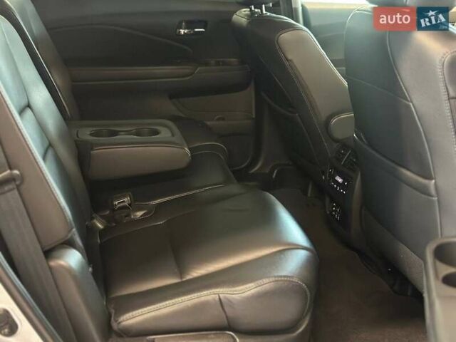 Серый Хонда Пилот, объемом двигателя 3 л и пробегом 147 тыс. км за 23900 $, фото 31 на Automoto.ua