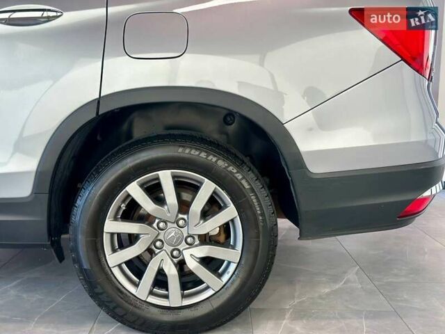 Серый Хонда Пилот, объемом двигателя 3 л и пробегом 147 тыс. км за 23900 $, фото 6 на Automoto.ua