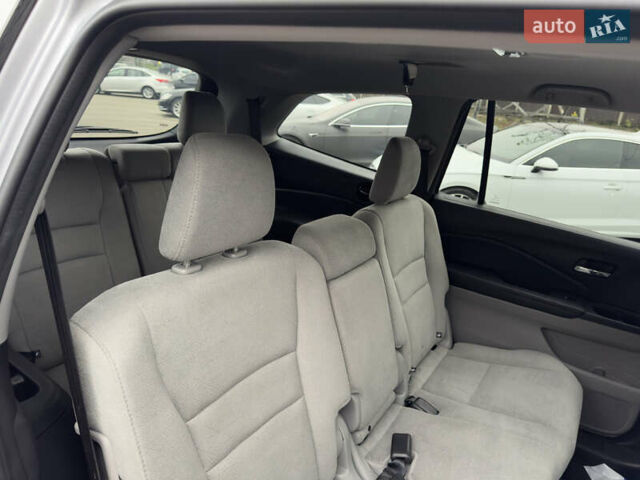 Серый Хонда Пилот, объемом двигателя 3.47 л и пробегом 137 тыс. км за 16999 $, фото 37 на Automoto.ua