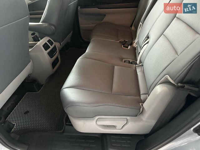 Серый Хонда Пилот, объемом двигателя 3.47 л и пробегом 77 тыс. км за 24950 $, фото 22 на Automoto.ua