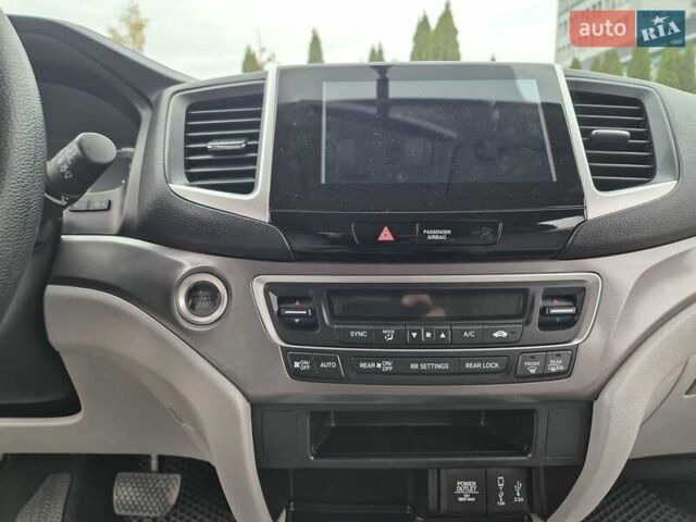 Хонда Пилот 2018 в Киеве на Automoto.ua Серый Хонда Пилот, объемом двигателя 3.47 л и пробегом 86 тыс. км за 21500 $, фото 24 на Automoto.ua