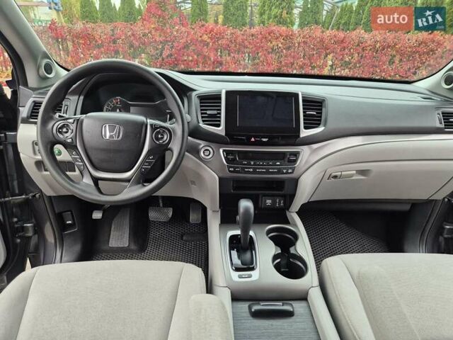 Хонда Пилот 2018 в Киеве на Automoto.ua Серый Хонда Пилот, объемом двигателя 3.47 л и пробегом 86 тыс. км за 21500 $, фото 26 на Automoto.ua