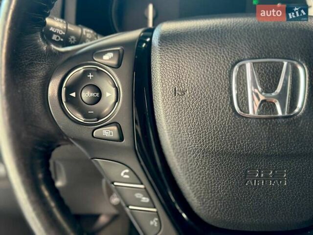 Хонда Пілот 2018 у Львові на Automoto.ua Сірий Хонда Пілот, об'ємом двигуна 3 л та пробігом 147 тис. км за 23900 $, фото 18 на Automoto.ua