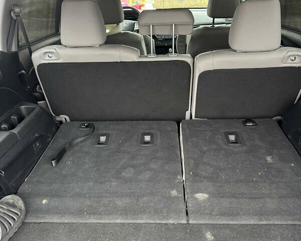 Серый Хонда Пилот, объемом двигателя 3.47 л и пробегом 135 тыс. км за 24000 $, фото 11 на Automoto.ua