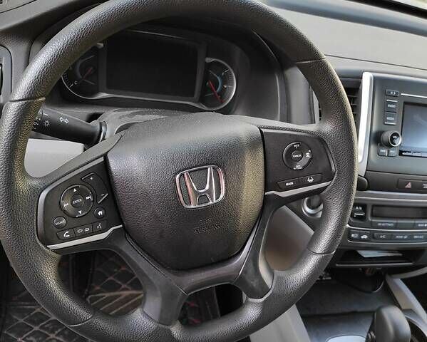 Серый Хонда Пилот, объемом двигателя 3.5 л и пробегом 155 тыс. км за 20000 $, фото 2 на Automoto.ua