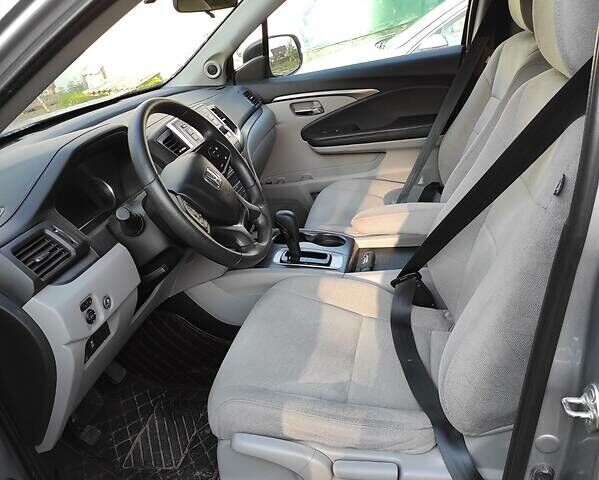 Серый Хонда Пилот, объемом двигателя 3.5 л и пробегом 155 тыс. км за 20000 $, фото 3 на Automoto.ua