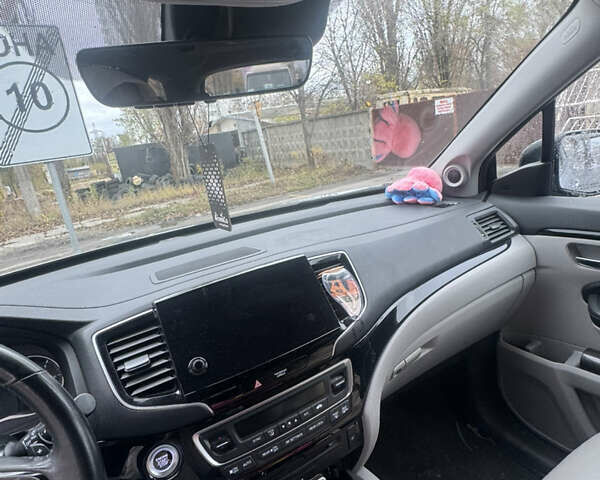 Серый Хонда Пилот, объемом двигателя 3.47 л и пробегом 135 тыс. км за 24000 $, фото 9 на Automoto.ua