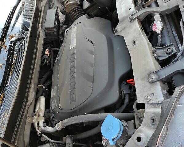 Серый Хонда Пилот, объемом двигателя 3.5 л и пробегом 155 тыс. км за 20000 $, фото 18 на Automoto.ua