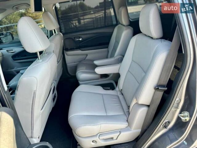 Серый Хонда Пилот, объемом двигателя 3.47 л и пробегом 154 тыс. км за 27700 $, фото 14 на Automoto.ua