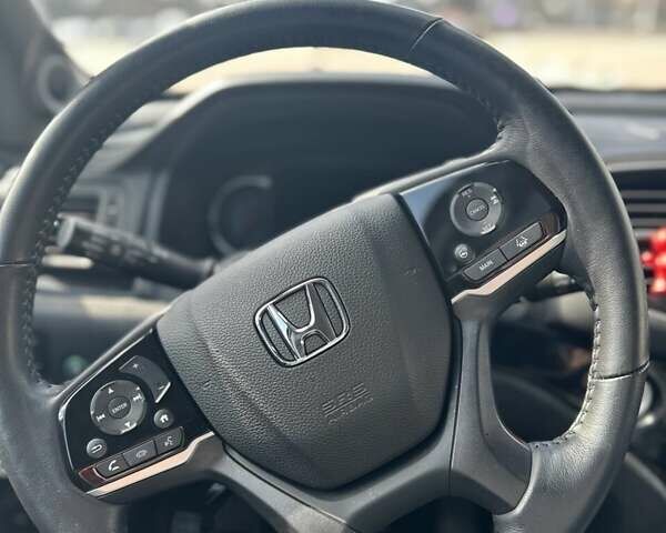 Серый Хонда Пилот, объемом двигателя 3.47 л и пробегом 21 тыс. км за 30000 $, фото 10 на Automoto.ua