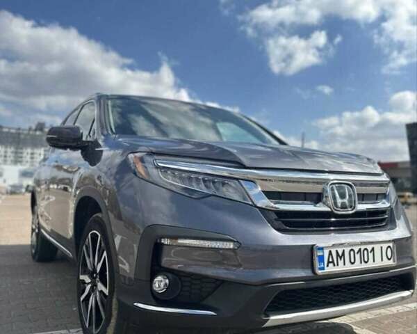 Серый Хонда Пилот, объемом двигателя 3.47 л и пробегом 21 тыс. км за 30000 $, фото 2 на Automoto.ua